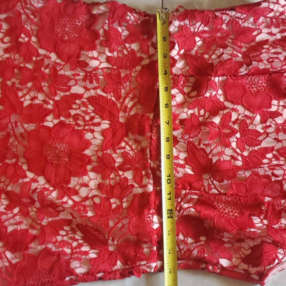 EASTER😇 Sheath Lace Red Dress w/Tan Lining - Picture 11 of 12